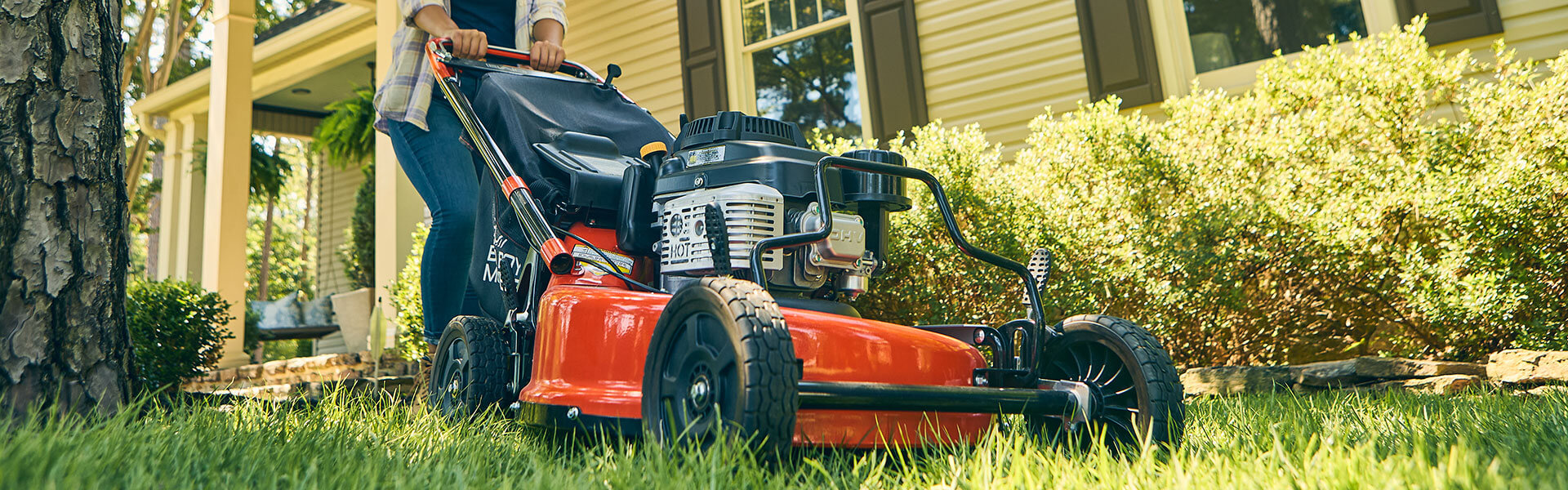 Self propelled lawn mower large deck sale